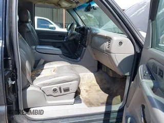 2005 GMC Yukon Denali z VIN 1GKEK63U55J105401, wystawiony jako IAAI lot #41857659 z przebiegiem 265 877 mil mil oraz . Historia ofert i sprzedaży dostępna na DreamBid. Obrazek 5.