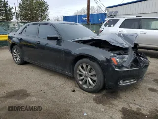 2014 Chrysler 300 with VIN 2C3CCAGG5EH375452, listed as a Copart auction lot 46312185 with 96,397 mi miles and Salvage Title. Bid and sale history available at carsss.com. Image 4.