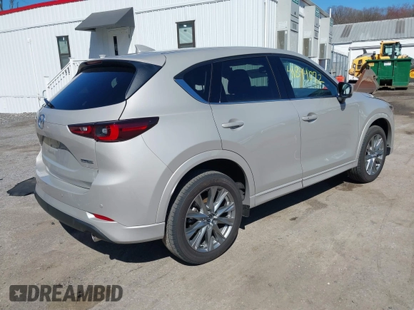 2025 Mazda CX-5 S Premium Plus with VIN JM3KFBEM9S0579269, listed as a IAAI auction lot 41844072 with 991 mi miles and . Bid and sale history available at carsss.com. Image 4.