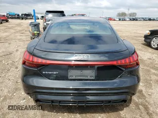 2022 Audi e-tron GT Premium Plus z VIN WAUCJBFW8N7001359, wystawiony jako Copart lot #50033824 z przebiegiem 16 630 mil mil oraz . Historia ofert i sprzedaży dostępna na DreamBid. Obrazek 6.