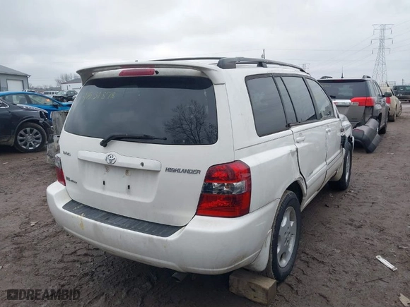 2007 Toyota Highlander w/3rd Row with VIN JTEEP21A170215574, listed as a IAAI auction lot 41531878 with 250,000 mi miles. Bid and sale history available at carsss.com. Image 4.