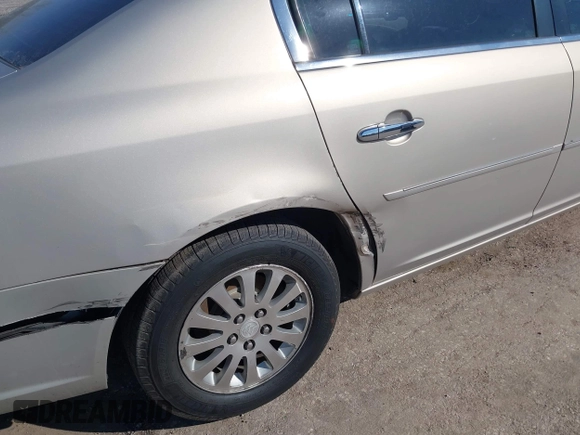 2008 Buick Lucerne CX with VIN 1G4HP57298U190044, listed as a IAAI auction lot 41744354 with 202,042 mi miles and . Bid and sale history available at DreamBid. Image 6.