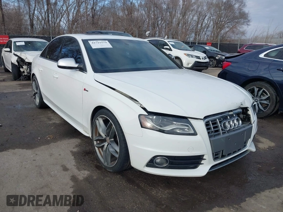 2010 Audi S4 Prestige z VIN WAUKGAFLXAA020826, wystawiony jako IAAI lot #41711179 z przebiegiem 122 108 mil mil oraz . Historia ofert i sprzedaży dostępna na DreamBid. Obrazek 1.