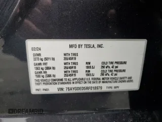2024 Tesla Model Y z VIN 7SAYGDED5RF018979, wystawiony jako Copart lot #55651195 z przebiegiem 10 488 mil mil oraz Czysty tytuł • Clean title. Historia ofert i sprzedaży dostępna na DreamBid. Obrazek 14.
