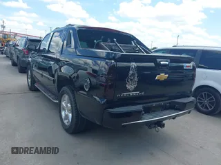 2013 Chevrolet Avalanche LT with VIN 3GNMCFE05DG269088, listed as a IAAI auction lot 42620729 with 177,810 mi miles and . Bid and sale history available at DreamBid. Image 3.