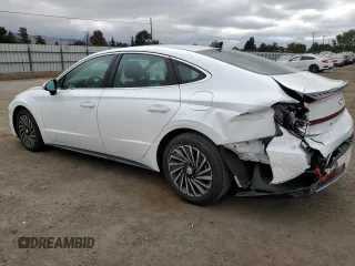 2022 Hyundai Sonata Hybrid SEL with VIN KMHL34JJ8NA040388, listed as a Copart auction lot 71458373 with 8,650 mi miles. Bid and sale history available at carsss.com. Image 2.
