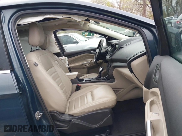 2019 Ford Escape SEL with VIN 1FMCU9HD3KUA54073, listed as a IAAI auction lot 41917955 with 101,283 mi miles. Bid and sale history available at carsss.com. Image 5.