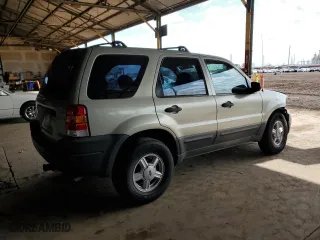 2003 Ford Escape XLS Popular with VIN 1FMYU92113KD08154, listed as a Copart auction lot 51543445 with 177,686 mi miles and Salvage Title. Bid and sale history available at carsss.com. Image 3.