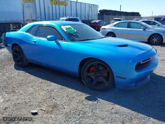 2015 Dodge Challenger R/T with VIN 2C3CDZAT8FH924371, listed as a IAAI auction lot 41870700 with 105,419 mi miles. Bid and sale history available at carsss.com. Image 1.