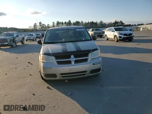 2009 Dodge Caravan z VIN 208HN44EX9R651559, wystawiony jako Copart lot #45508355 z przebiegiem 127 852 mil mil oraz Nie do naprawy • Non repairable. Historia ofert i sprzedaży dostępna na DreamBid. Obrazek 11.