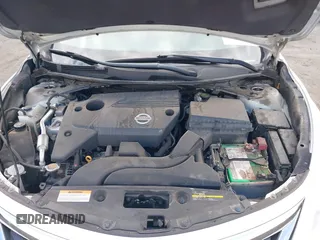 2014 Nissan Altima 2.5 S with VIN 1N4AL3AP4EN256344, listed as a IAAI auction lot 42028953 with 111,984 mi miles. Bid and sale history available at carsss.com. Image 10.