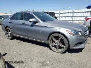 2015 Mercedes-Benz C 300 Luxury with VIN 55SWF4KB3FU022078, listed as a Copart auction lot 52829375 with 98,288 mi miles and Clean Title. Bid and sale history available at carsss.com. Image 4.