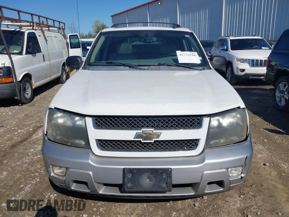 2007 Chevrolet TrailBlazer LT with VIN 1GNES13M872141375, listed as a IAAI auction lot 41774258 with 170,266 mi miles. Bid and sale history available at carsss.com. Image 6.