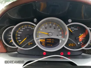 2004 Porsche Carrera GT z VIN WP0CA29894L001019, wystawiony jako Copart lot #52988584 z przebiegiem 4486 mil mil oraz Szkody całkowita. Historia ofert i sprzedaży dostępna na DreamBid. Obrazek 9.