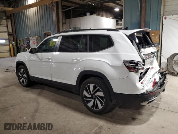 2024 Volkswagen Atlas SE with VIN 1V2KR2CA6RC563921, listed as a Copart auction lot 61643005 with 38,257 mi miles and Non repairable. Bid and sale history available at DreamBid. Image 2.