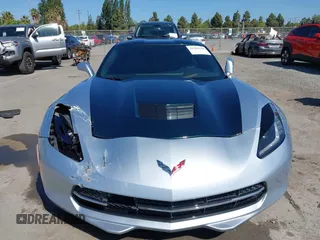 2017 Chevrolet Corvette 1LT z VIN 1G1YA2D71H5103681, wystawiony jako IAAI lot #42302548 z przebiegiem 69 557 mil mil oraz . Historia ofert i sprzedaży dostępna na DreamBid. Obrazek 12.