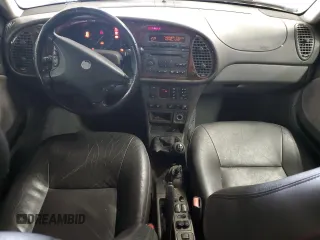 2001 Saab 9-3 z VIN YS3DF55K612039150, wystawiony jako Copart lot #56396025 z przebiegiem 106 433 mil mil oraz Szkoda całkowita • Salvage title. Historia ofert i sprzedaży dostępna na DreamBid. Obrazek 8.