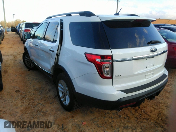 2014 Ford Explorer XLT z VIN 1FM5K8D85EGB54812, wystawiony jako IAAI lot #41104418 z przebiegiem 133 918 mil mil oraz . Historia ofert i sprzedaży dostępna na DreamBid. Obrazek 3.