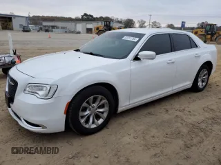 2018 Chrysler 300 Touring z VIN 2C3CCAAG0JH265136, wystawiony jako Copart lot #82251784 z przebiegiem 101 614 mil mil oraz Szkoda całkowita • Salvage title. Historia ofert i sprzedaży dostępna na DreamBid. Obrazek 1.