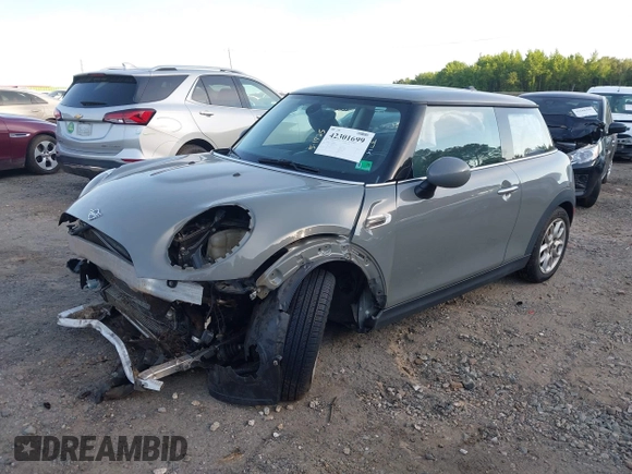 2019 MINI Hardtop Cooper with VIN WMWXP5C57K2H30039, listed as a IAAI auction lot 42301699 with 67,473 mi miles and . Bid and sale history available at DreamBid. Image 2.