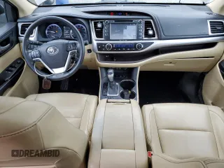 2017 Toyota Highlander XLE with VIN 5TDJZRFHXHS359117, listed as a Copart auction lot 62672815 with 100,515 mi miles and Clean title. Bid and sale history available at DreamBid. Image 8.