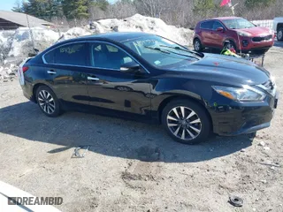 2017 Nissan Altima 2.5 SR with VIN 1N4AL3AP4HC290929, listed as a IAAI auction lot 41573036 with 77,029 mi miles. Bid and sale history available at carsss.com. Image 13.