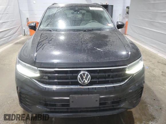2022 Volkswagen Tiguan SE R-Line Black with VIN 3VV8B7AX3NM105154, listed as a Copart auction lot 58856995 with 76,723 mi miles and Clean title. Bid and sale history available at DreamBid. Image 5.