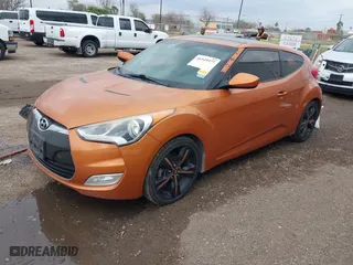 2015 Hyundai Veloster RE:FLEX with VIN KMHTC6AD8FU238345, listed as a IAAI auction lot 41549377 with 117,240 mi miles. Bid and sale history available at carsss.com. Image 18.