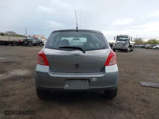 2007 Toyota Yaris with VIN JTDJT923175067632, listed as a IAAI auction lot 41471162 with 80,307 mi miles. Bid and sale history available at carsss.com. Image 16.
