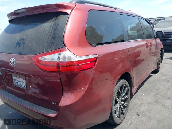 2019 Toyota Sienna LE Auto Access Seat z VIN 5TDKZ3DC6KS966678, wystawiony jako IAAI lot #42327837 z przebiegiem 74 153 mil mil oraz . Historia ofert i sprzedaży dostępna na DreamBid. Obrazek 4.