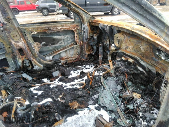2021 Jeep Grand Cherokee Overland z VIN 1C4RJFCG3MC588271, wystawiony jako IAAI lot #41561063 z przebiegiem Nie podano mil oraz . Historia ofert i sprzedaży dostępna na DreamBid. Obrazek 5.