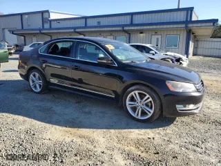 2014 Volkswagen Passat SEL Premium with VIN 1VWCS7A32EC022156, listed as a Copart auction lot 85029894 with 170,909 mi miles and Clean Title. Bid and sale history available at carsss.com. Image 4.