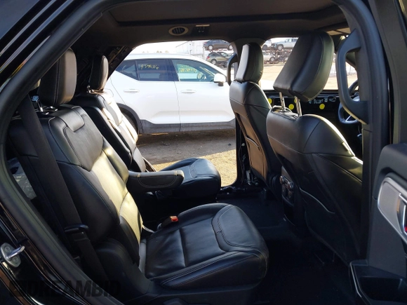 2021 Ford Explorer ST with VIN 1FM5K8GC3MGA38099, listed as a IAAI auction lot 41373517 with 108,347 mi miles. Bid and sale history available at carsss.com. Image 8.