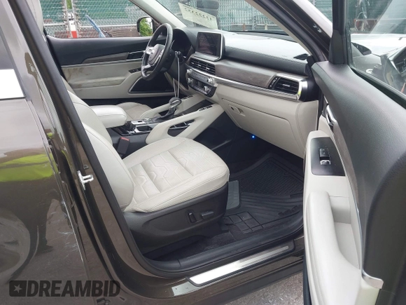 2020 Kia Telluride SX with VIN 5XYP5DHC8LG079664, listed as a IAAI auction lot 42222352 with 98,348 mi miles and . Bid and sale history available at DreamBid. Image 5.