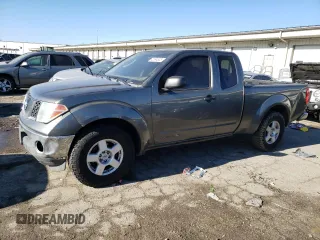 2007 Nissan Frontier SE z VIN 1N6AD06U57C420815, wystawiony jako Copart lot #42594925 z przebiegiem 256 851 mil mil oraz Szkoda całkowita • Salvage title. Historia ofert i sprzedaży dostępna na DreamBid. Obrazek 1.
