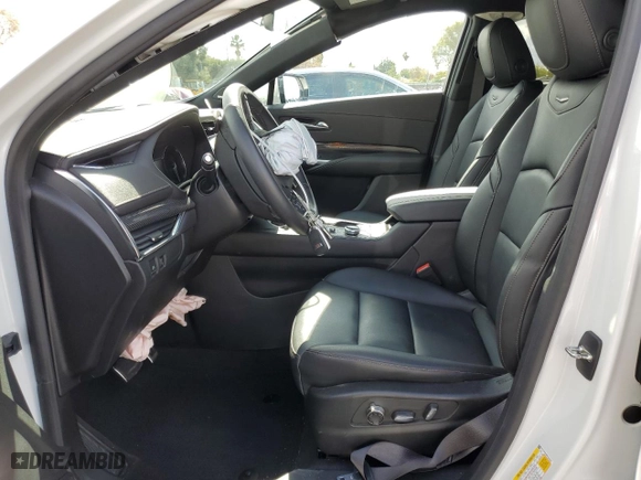 2023 Cadillac XT4 FWD Sport with VIN 1GYFZER48PF219325, listed as a Copart auction lot 45513335 with 6,561 mi miles and Salvage Title. Bid and sale history available at carsss.com. Image 7.