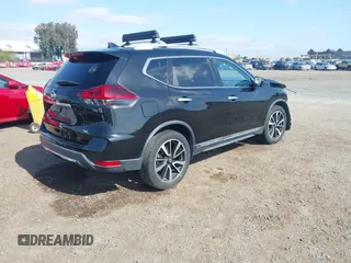 2019 Nissan Rogue SL with VIN 5N1AT2MT1KC833220, listed as a IAAI auction lot 42179936 with 82,232 mi miles and . Bid and sale history available at DreamBid. Image 4.