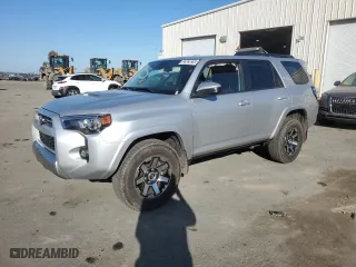 2024 Toyota 4Runner TRD Off Road with VIN JTEPU5JR4R6264079, listed as a Copart auction lot 42853025 with 25,522 mi miles and Clean Title. Bid and sale history available at carsss.com. Image 1.