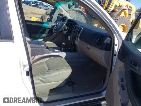 2006 Toyota 4Runner SR5 with VIN JTEZU14R868065579, listed as a IAAI auction lot 41312156 with 275,471 mi miles and . Bid and sale history available at DreamBid. Image 5.