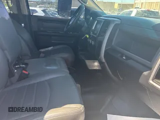 2018 Ram 3500 Tradesman z VIN 3C7WRTCL4JG346558, wystawiony jako Copart lot #54569225 z przebiegiem 255 163 mil mil oraz Czysty tytuł • Clean title. Historia ofert i sprzedaży dostępna na DreamBid. Obrazek 5.