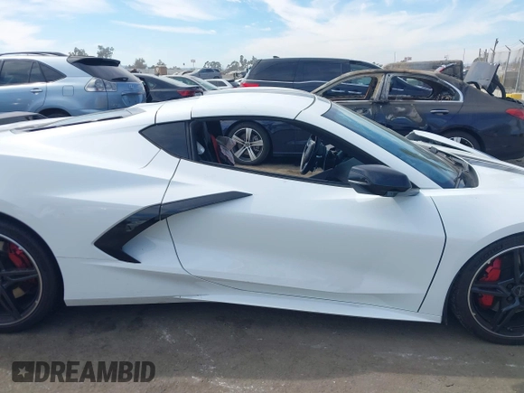 2020 Chevrolet Corvette 3LT with VIN 1G1Y82D40L5109949, listed as a IAAI auction lot 40577133 with 1 mi miles. Bid and sale history available at carsss.com. Image 14.
