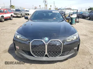 2024 BMW i4 eDrive35 z VIN WBY43AW07RFR78946, wystawiony jako Copart lot #49297505 z przebiegiem 14 176 mil mil oraz Szkody całkowita. Historia ofert i sprzedaży dostępna na DreamBid. Obrazek 5.