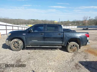 2013 Toyota Tundra 4WD Truck with VIN 5TFDW5F17DX275780, listed as a IAAI auction lot 41710728 with 160,298 mi miles. Bid and sale history available at carsss.com. Image 15.