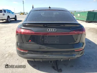 2024 Audi Q8 e-tron Sportback S line Premium Plus z VIN WA1CAAGE9RB024309, wystawiony jako Copart lot #51714695 z przebiegiem 12 919 mil mil oraz Nie do naprawy • Non repairable. Historia ofert i sprzedaży dostępna na DreamBid. Obrazek 6.