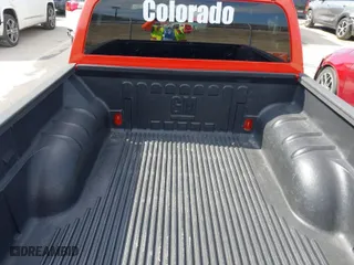 2009 Chevrolet Colorado LT w/1LT with VIN 1GCCS139598102271, listed as a IAAI auction lot 41706440 with 211,551 mi miles. Bid and sale history available at carsss.com. Image 17.