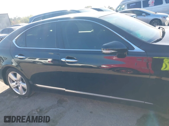 2010 Lexus LS 460 with VIN JTHBL5EFXA5095406, listed as a IAAI auction lot 41135894 with 181,132 mi miles. Bid and sale history available at carsss.com. Image 13.