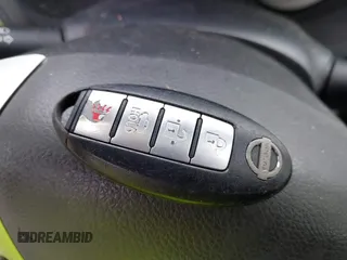 2014 Nissan Sentra SR z VIN 3N1AB7APXEY209345, wystawiony jako IAAI lot #42378706 z przebiegiem 132 705 mil mil oraz . Historia ofert i sprzedaży dostępna na DreamBid. Obrazek 11.