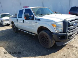 2016 Ford F-250 Lariat z VIN 1FT7W2B6XGEC21175, wystawiony jako IAAI lot #41404523 z przebiegiem 221 871 mil mil oraz . Historia ofert i sprzedaży dostępna na DreamBid. Obrazek 1.