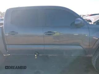 2021 Toyota Tacoma SR z VIN 3TYAX5GN3MT023665, wystawiony jako IAAI lot #41399435 z przebiegiem 53 552 mil mil oraz . Historia ofert i sprzedaży dostępna na DreamBid. Obrazek 14.