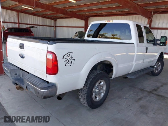 2015 Ford F-250 XLT z VIN 1FT7X2B60FEC27921, wystawiony jako IAAI lot #41962970 z przebiegiem 316 909 mil mil oraz . Historia ofert i sprzedaży dostępna na DreamBid. Obrazek 4.